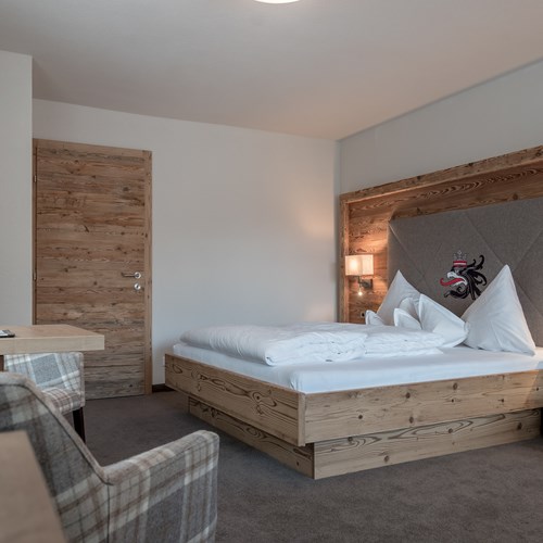Burghotel Alpenguhn-Ski Accommodation in Obergurgl-Austria-double room