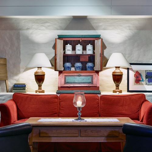 Hotel Bardola, Geilo ski resort, Norway-red sofa area