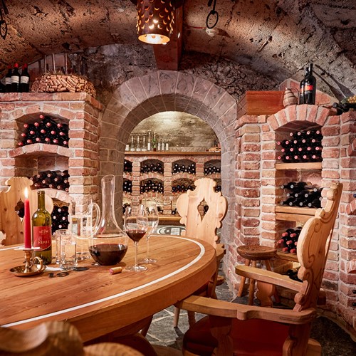 Hotel-Neue-Post-Mayrhofen-ski-resort-wine-cellar