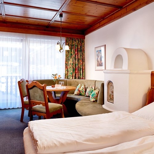 Hotel-Neue-Post-Mayrhofen-standard-room