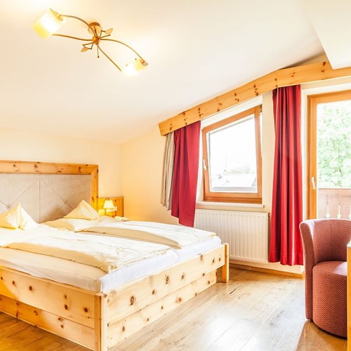 Hotel-Sonnblick-Kaprun-ski-resort-Austria-comfort double room