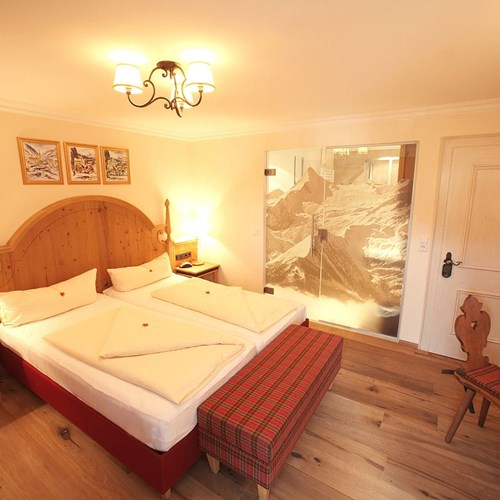 Hotel-Sonnblick-Kaprun-ski-resort-Austria-double-room-Kitzsteinhorn