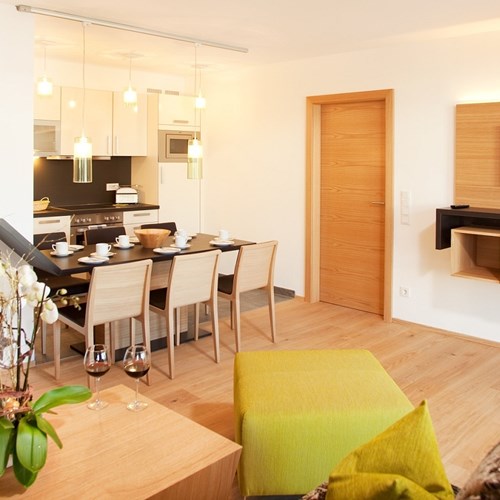 Hotel-Lederer's-Living-Kaprun-design-Hotel-apartment-living-area