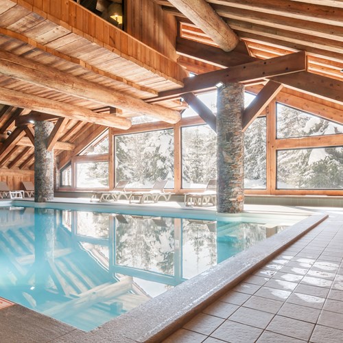 Les-Fermes-de Méribel-self-catering-apartments-France-indoor pool