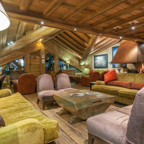 Les-Fermes-de Méribel-self-catering-apartments-France-lounge area