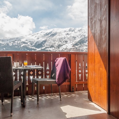 Les-Fermes-de Méribel-Meribel-France-balcony with mountain views