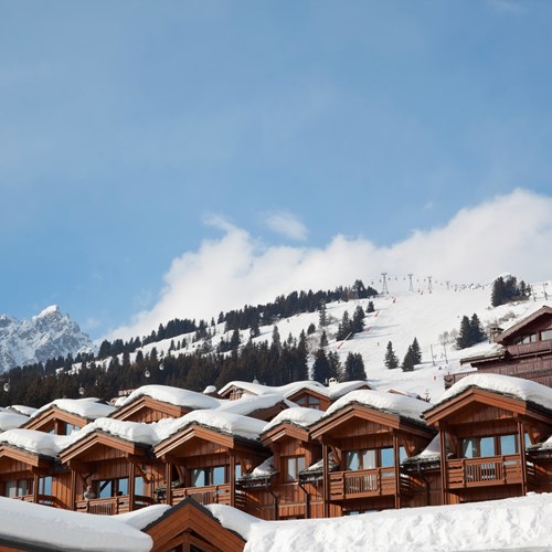 Les-Chalets-du-Forum-Courchevel-1850-self catering apartments exterior