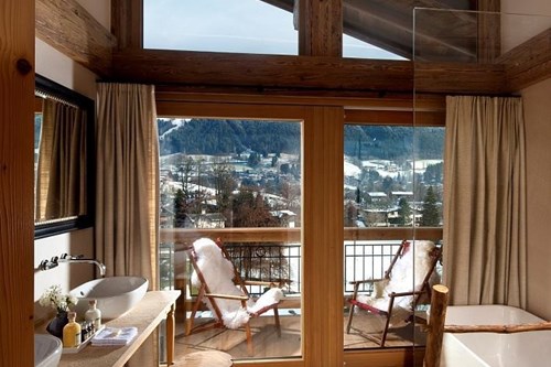 Kitzhof-Kitzbuhel-studio-suite-bathroom.jpg