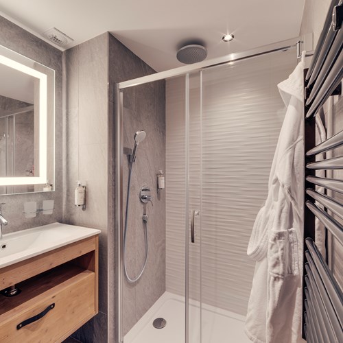 Hotel Avancher in Val d'Isere ski resort duplex suite shower room
