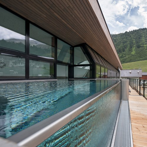 rooftop swimming pool at the Hotel Josl in Obergurgl