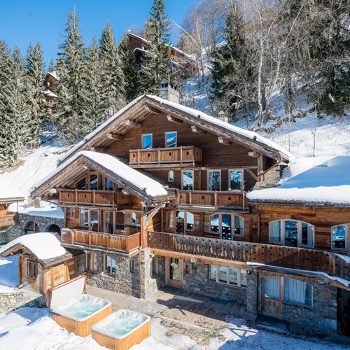 outdoor hot tubs at Chalet Ophelia, ski chalet in Meribel