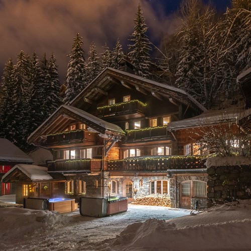 Chalet Ophelia, ski chalet in Meribel, exterior at night