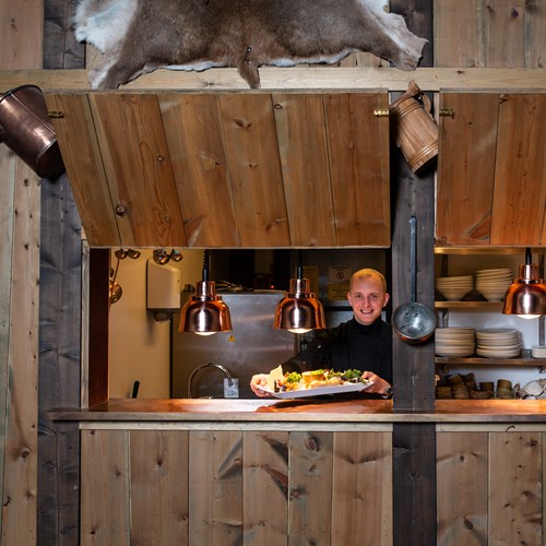 serving food Aegir Brewpub Flam Norway