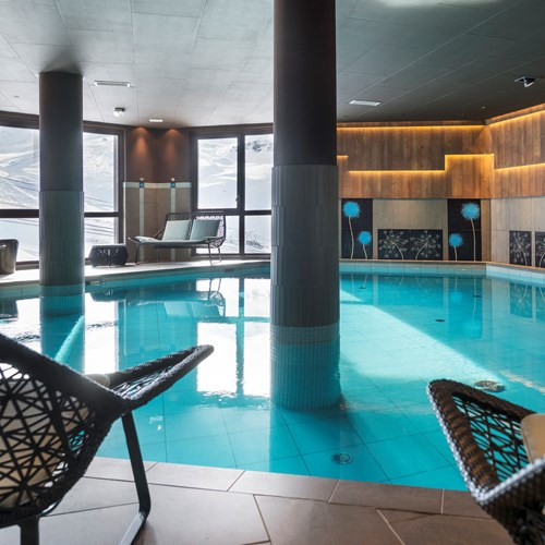 Hotel Le Hameau du Kashmir indoor pool.jpg