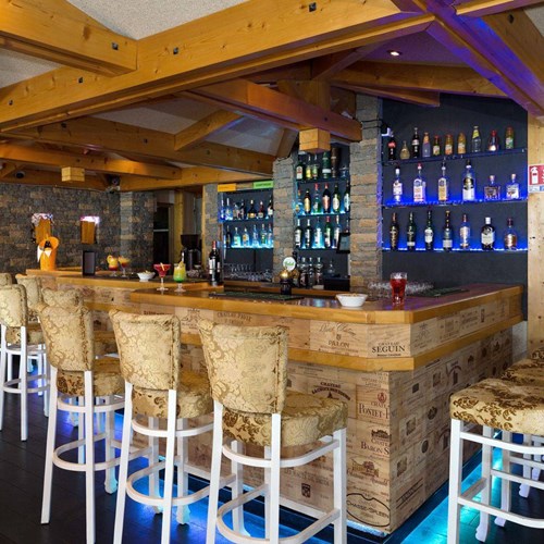 Hotel Ibiza Les Deux Alpes bar stools.jpg