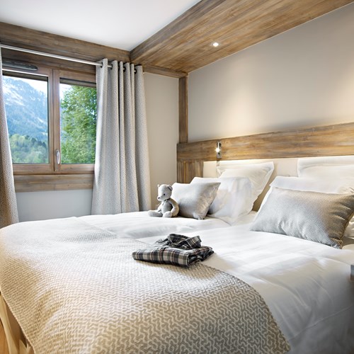 Chalet Elena bedroom.jpg