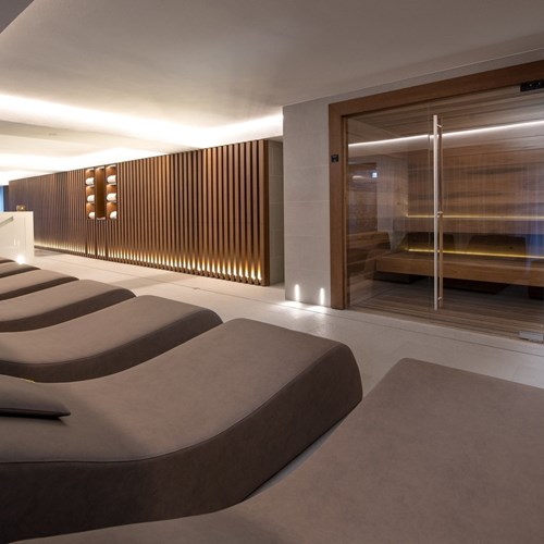 Le Massif spa relaxation room.jpg
