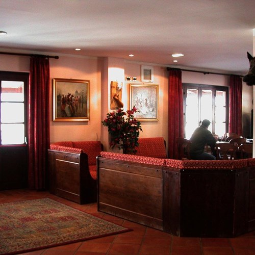 Park Hotel Gran Bosco reception.jpg