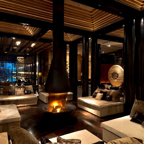 CAM-Dining-The_Lobby_02.jpg