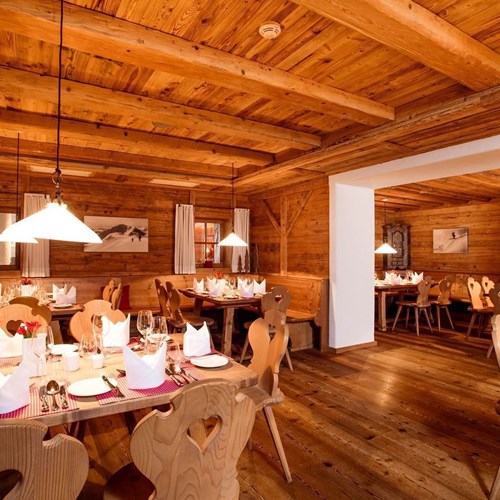 ansicht-hotel-kitzhof-kitz-alm.jpg