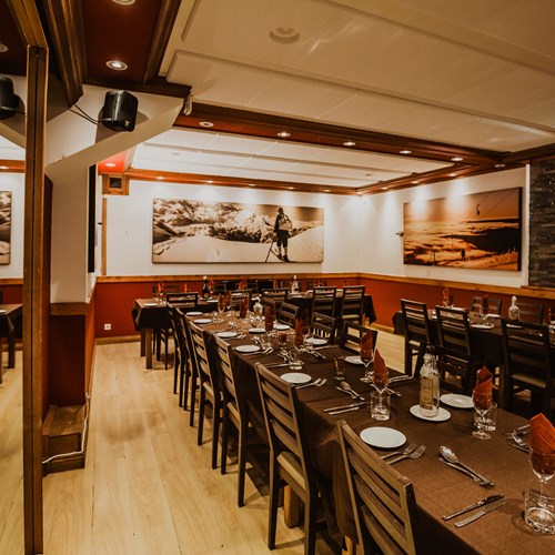 chalet-hotel-les-grangettes-dining-2.jpg