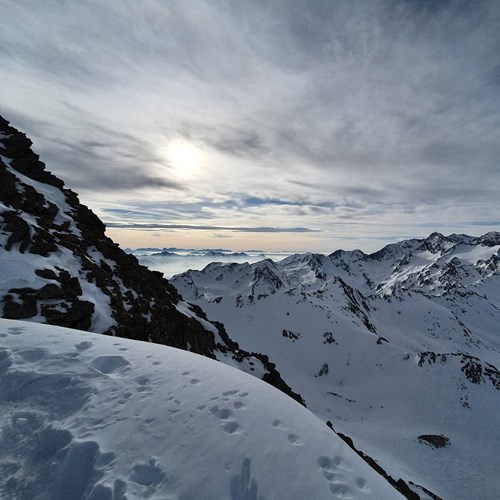 mountain sunset view clouds overhead