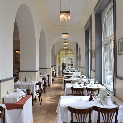 8c Breakfast and dining area.JPG