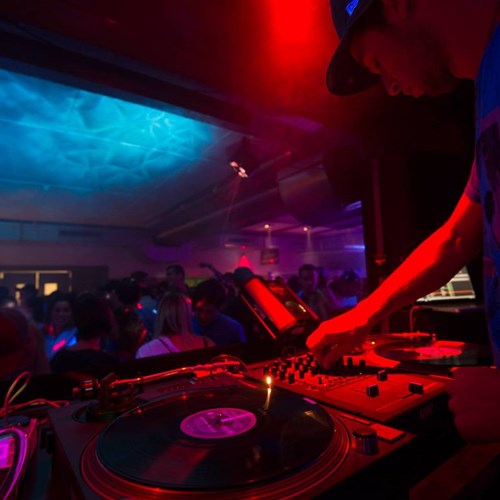 Yucatan DJ and dancing at Hotel Bellevue Terminus Engelberg