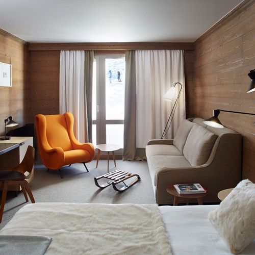 ski in ski out hotel Trois Vallees in Courchevel-bedroom and patio doors