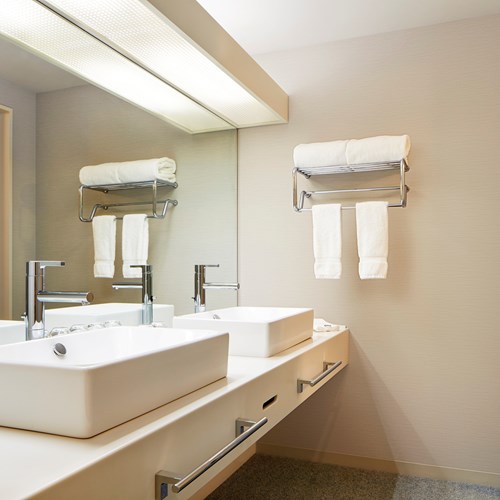 Westin ski hotel, Rusutsu ski resort - Japan - bathroom