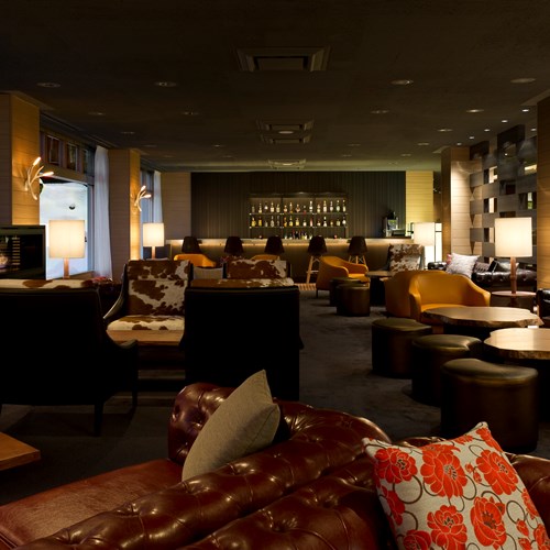 Greenleaf ski hotel - Niseko - Japan - tomiokawhite lounge bar