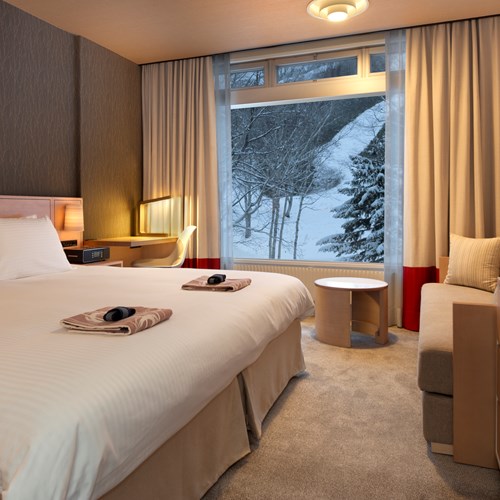 Greenleaf ski hotel - Niseko - Japan - king room