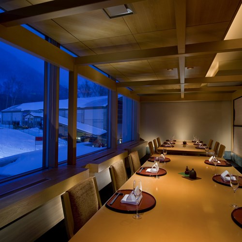 Ski Hotel Hilton Niseko Village - Japan skiing - sisam restaurant