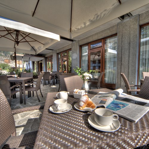 Hotel Cresta et Duc Courmayeur sun terrace