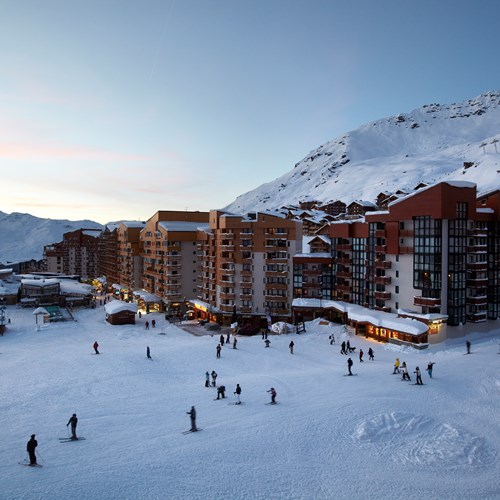 Hotel-Le-Val-Thorens-France-slopeside location