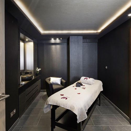 Hotel-Fitz-Roy-Val-Thorens-massage-table