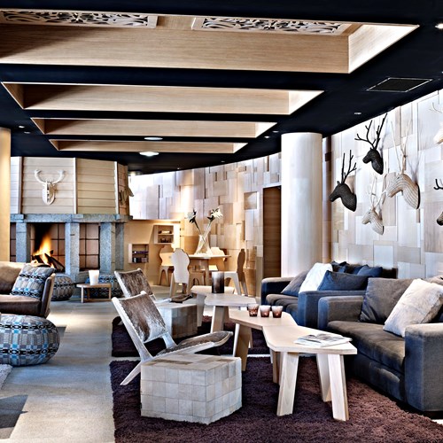 Hotel-Altapura-Val-Thorens-fireside-hotel-lounge
