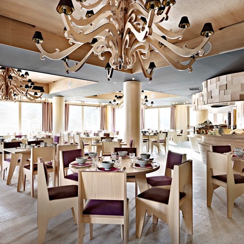Hotel-Altapura-Val-Thorens-half-board-restaurant