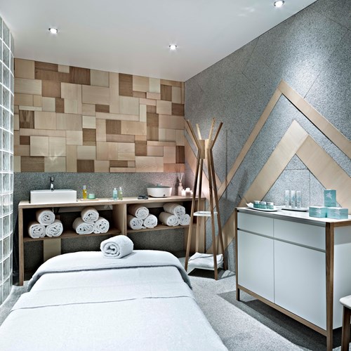Hotel-Altapura-Val-Thorens-massage-table