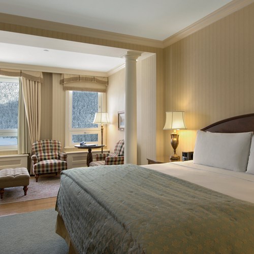 Fairmont-Chateau-Lake-Louise-Junior-Suite.jpg