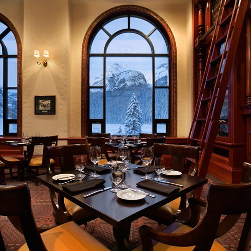 Fairmont-Chateau-Lake-Louise-Restaurant.jpg