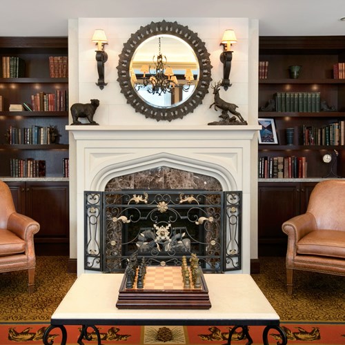 Fairmont-Chateau-Lake-Louise-Gold-Lounge.jpg