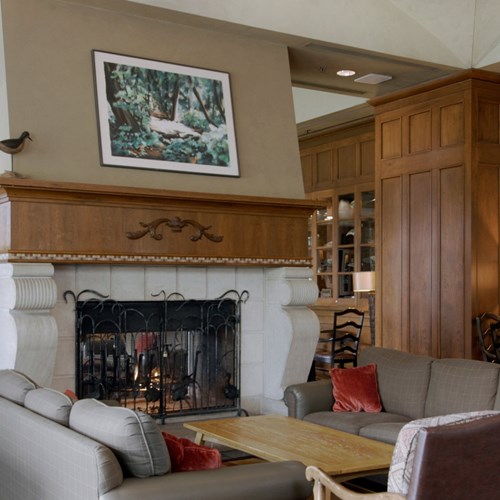 Fairmont-Chateau-Whistler-Mallard-Lounge1.jpg