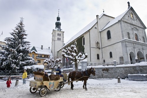 Megeve-horse-drawn-cart