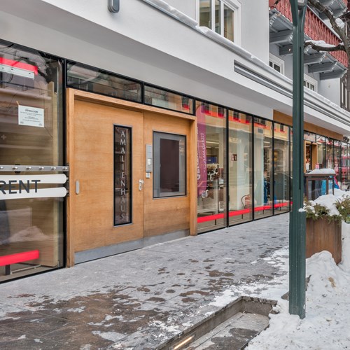 Chalet Amalien Haus exterior ski accommodation St Anton