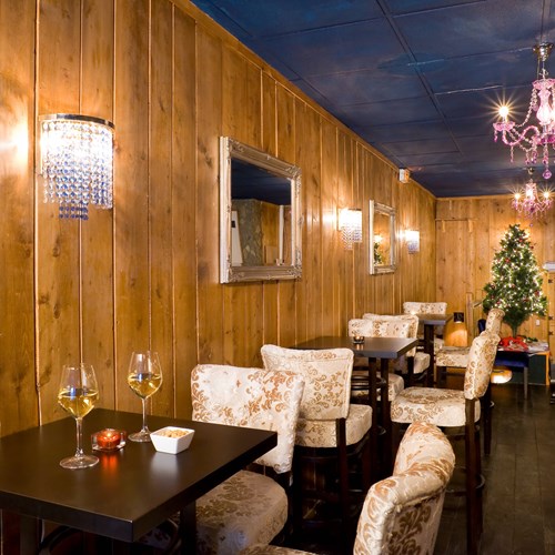 courchevel-olympic-courchevel-1850-bar-seating.jpg