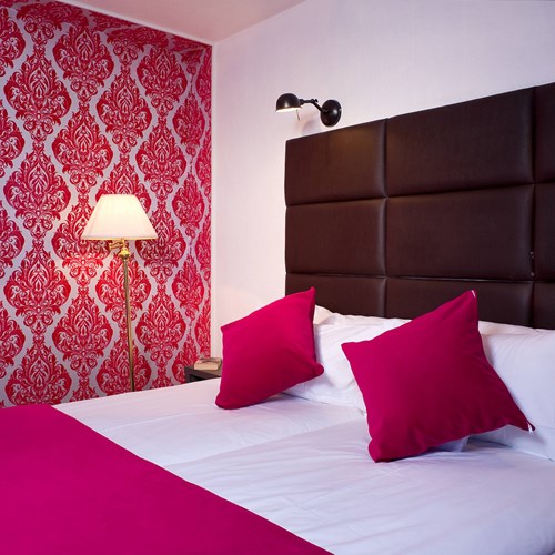 courchevel-olympic-courchevel-1850-double-room-pink.jpg