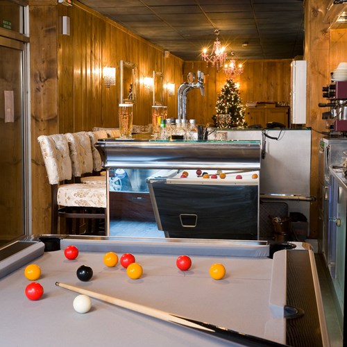 courchevel-olympic-courchevel-1850-pool-table.jpg