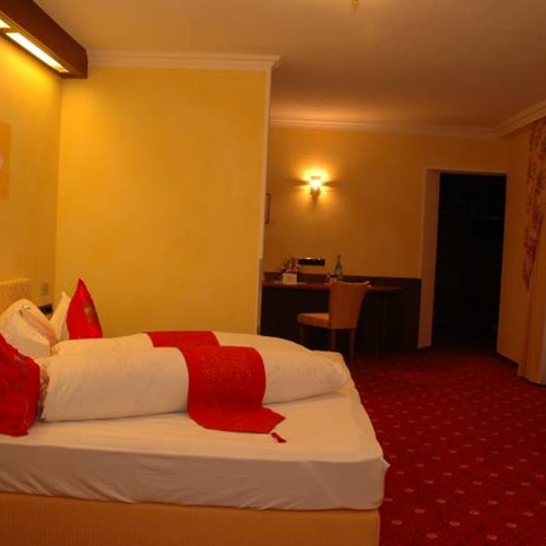 Hotel Maria Theresia, Ski Accommodation Austria. Bedroom