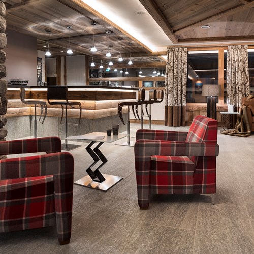 Chamonix-Le-Cristal-de-Jade-reception.jpg